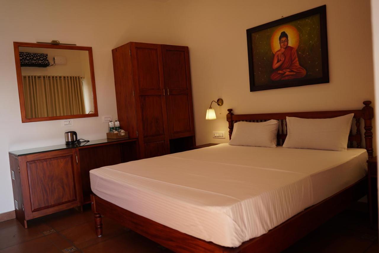 Buddha Beach Hotel Kovalam Bagian luar foto
