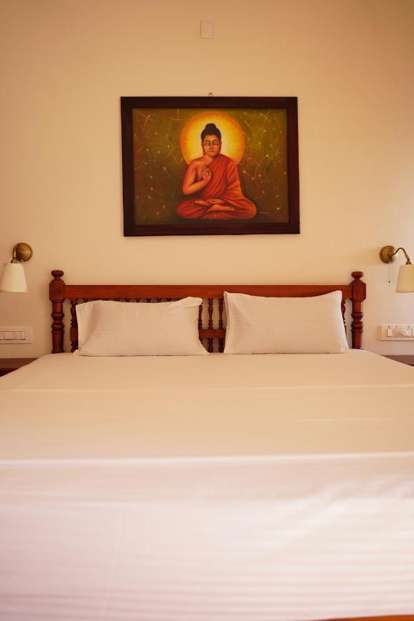 Buddha Beach Hotel Kovalam Bagian luar foto