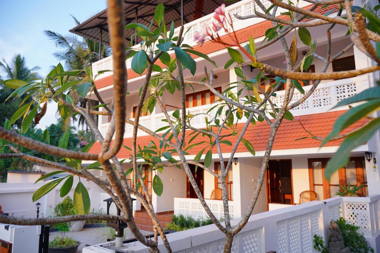 Buddha Beach Hotel Kovalam Bagian luar foto