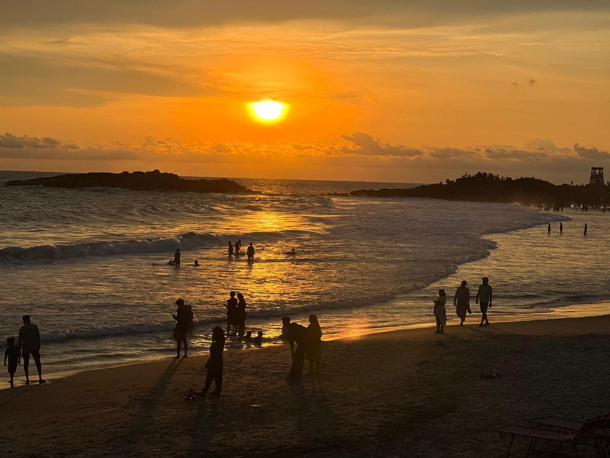 Buddha Beach Hotel Kovalam Bagian luar foto